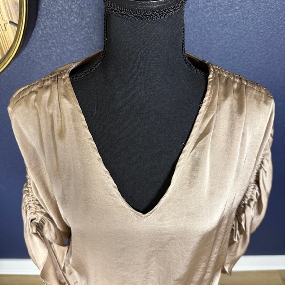 1. State Beige Cinched Sleeve Smocked Waist Top, Size Large - Picture 2 of 7